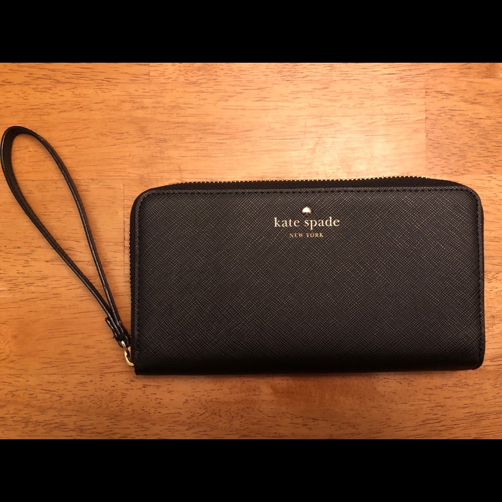 Excellent condition black Kate Spade wristlet